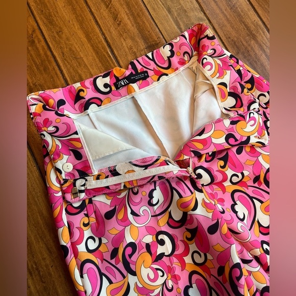 Pants with a high waist - Picture 6 of 11